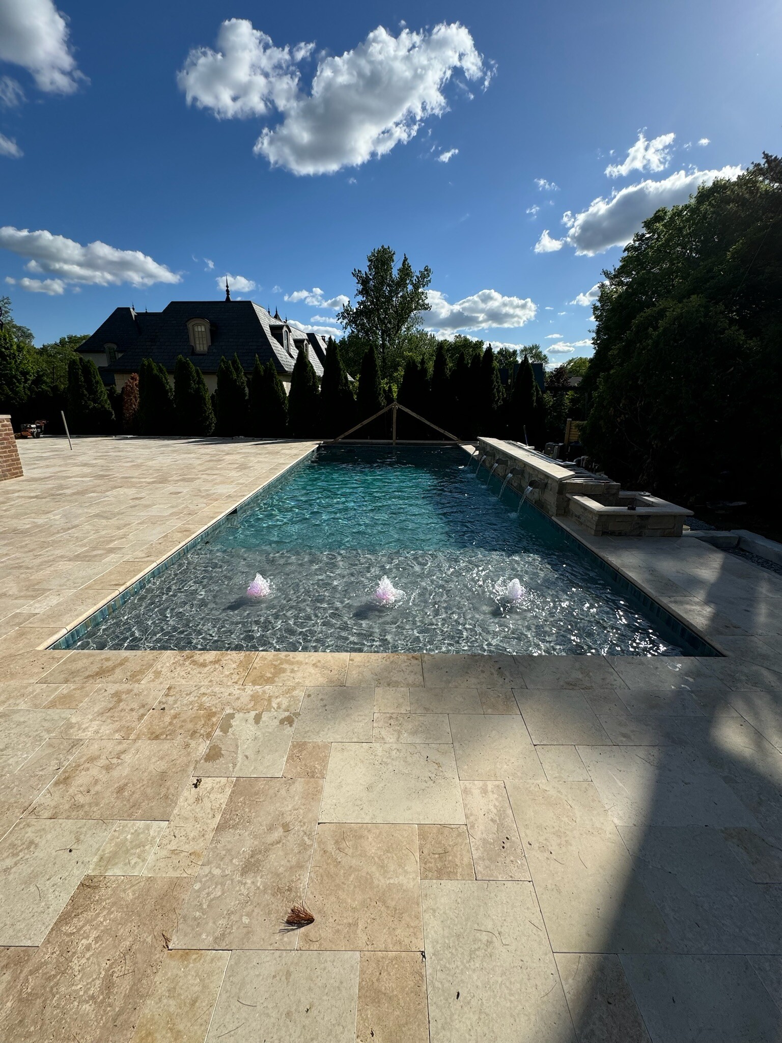 Pool with water features